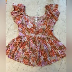 🥰 2/$25 Japna retro floral blouse